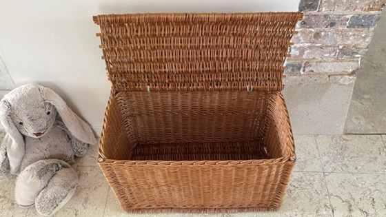 Handgemaakte, gesigneerde vintage aardewerk vaas – Ladekasten, Rattan (photo 10 of 37)