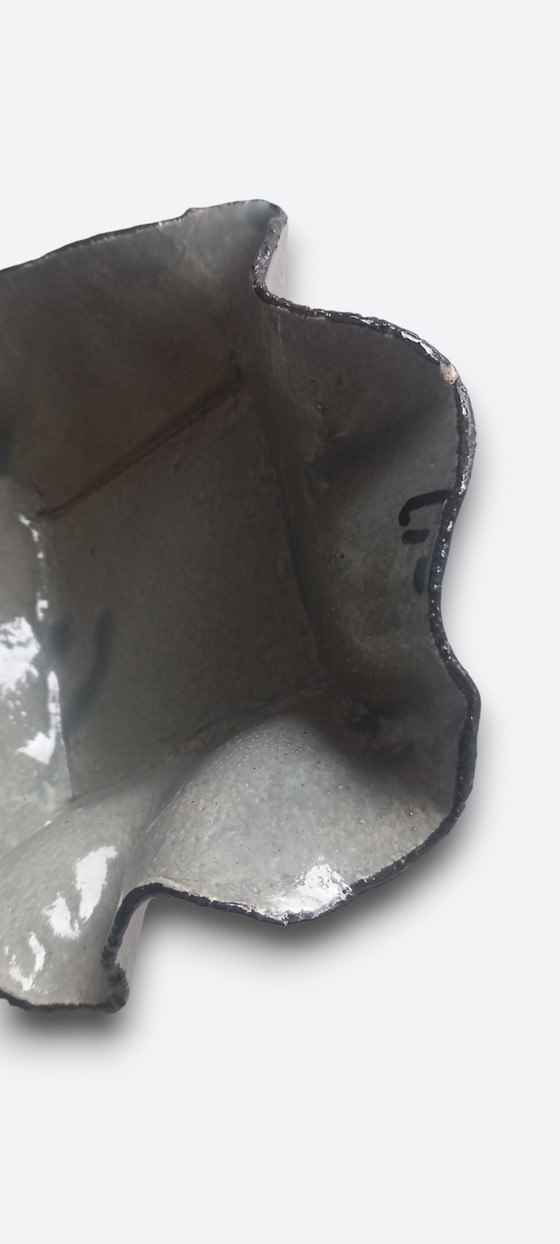 Image 1 of Studio ceramic bowl on foot with organic shape and gray glaze – signed studio mark