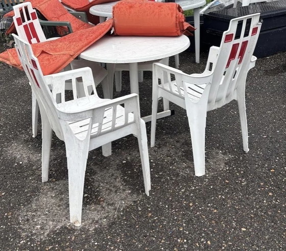 Image 1 of 8 boston stoel Pierre Paulin