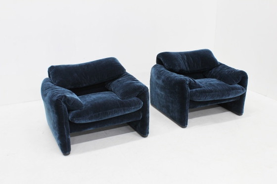 Poltrone Cassina Maralunga di Vico Magistretti, set di 2, Velluto, Blu, Vintage (foto 4 di 11)