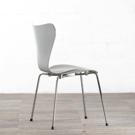 Image 1 of Fritz Hansen Serie 7 Schmetterlings-Empfangsstuhl