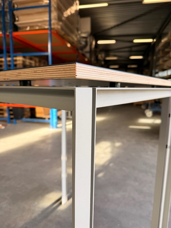 Functionals WT Table (tavolo alto) | 90 x 90 cm | Mushroom White / nero Karel Martens, Tavoli da pranzo (foto 4 di 6)
