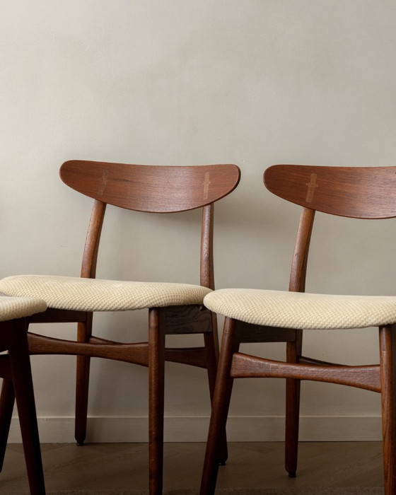 Image 1 of Set di 4 sedie da pranzo CH30 di Hans J. Wegner per Carl Hansen & Søn