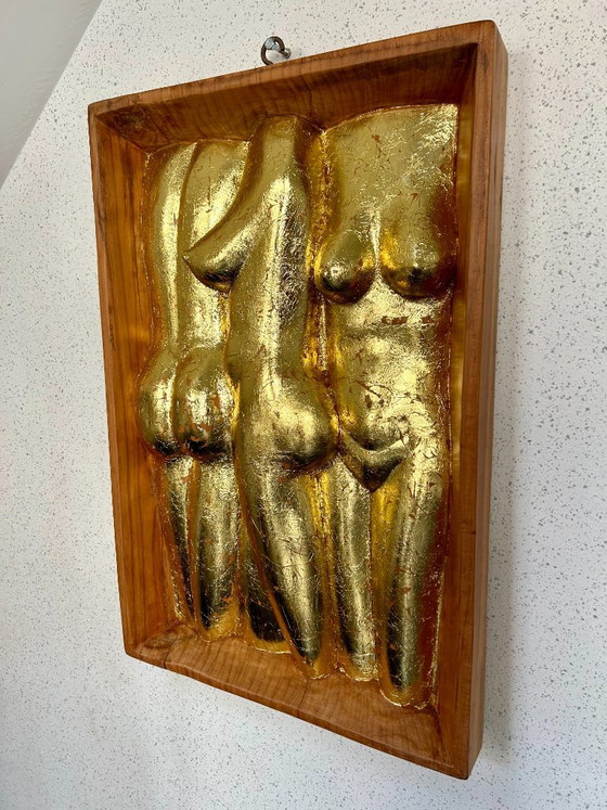 Golden ladies frame – Beeldhouwkunst, Goud, Hout (photo 11 of 13)