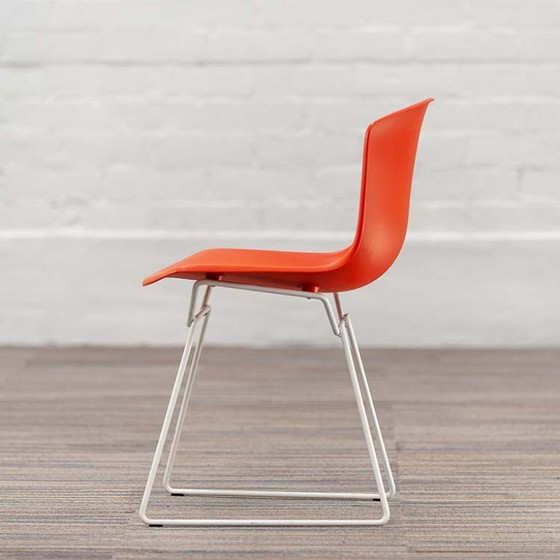 Image 1 of Knoll Plastic Side Chair Ontvangststoel