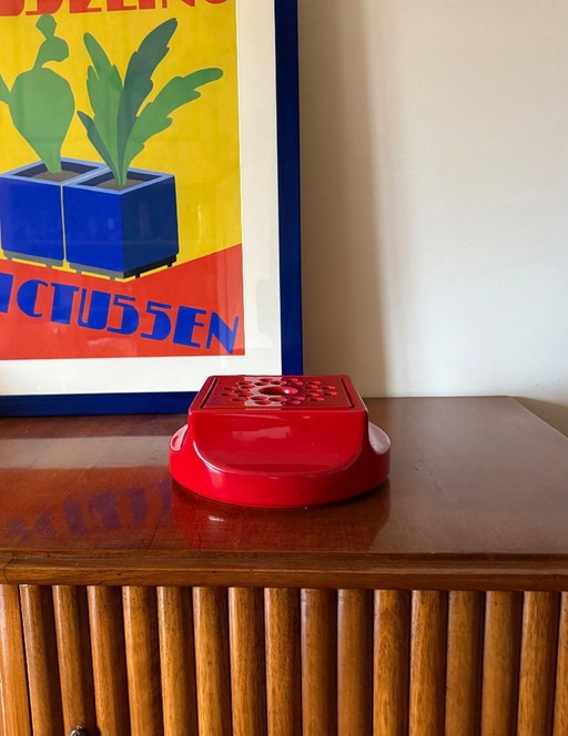 Space age red ceramic ashtray, Studio Opi, Gabbianelli Italy ca. 1970