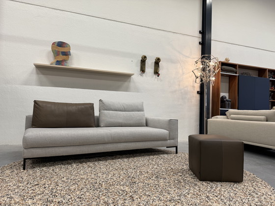 Image 1 of Conception sur stock Aikon Lounge 4 Zits 1 bras Milton Freeze