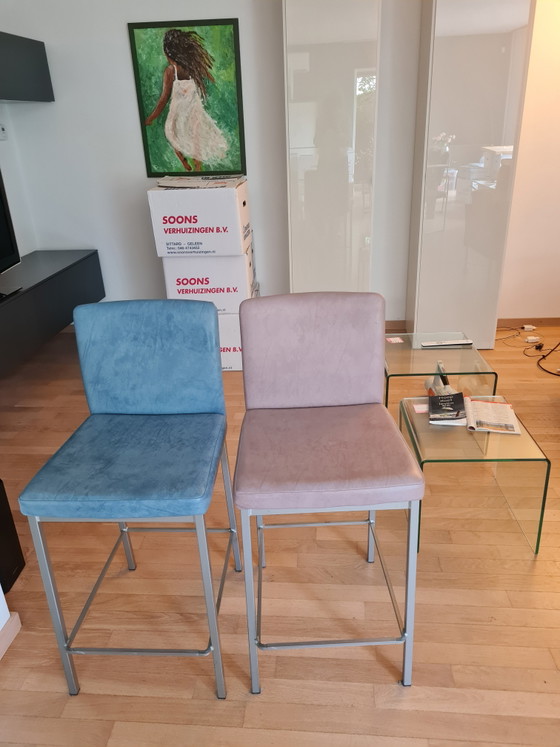 2 very beautiful bar stools – Barstools, Plastic, Metal (photo 4 of 5)