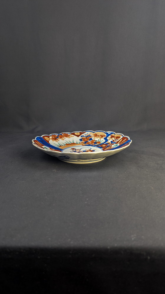 Image 1 of Imari porcelain plate with late 19th century Japanese floral design
