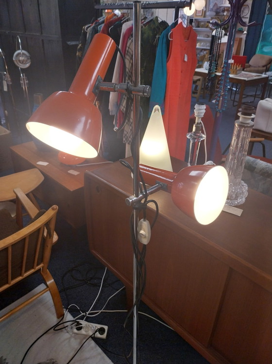 Image 1 of 1 x orangefarbene Doppelstrahler-Stehlampe aus den 1970er Jahren, 150 cm hoch