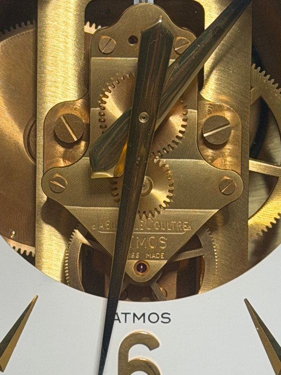 Jaeger-LeCoultre Atmos Calibre 528-8 – Gilt Brass – Swiss Perpetual Motion Clock – Decoration, Wood, Glass (photo 6 of 10)