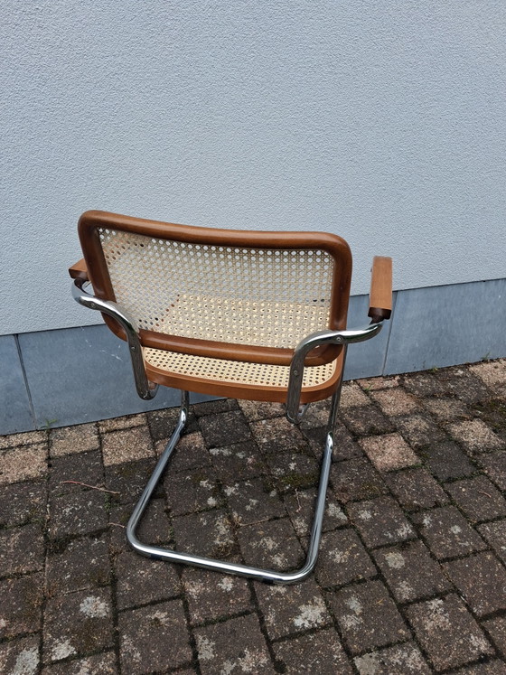 Image 1 of Silla modelo Cesca con reposabrazos