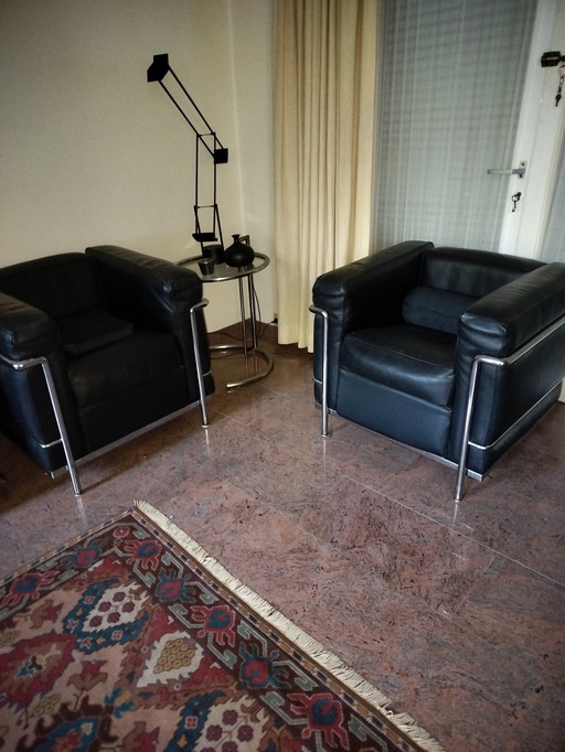 2 Armchairs 1 Kruki Cassina LC2 Le Corbusier