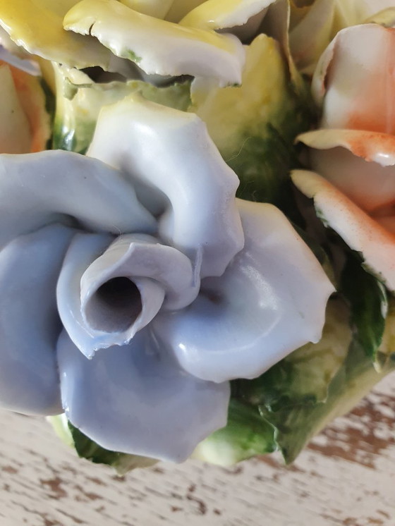 Image 1 of Arreglo floral de porcelana - Porfin Cluj-Nopoca (IRIS) en perfecto estado