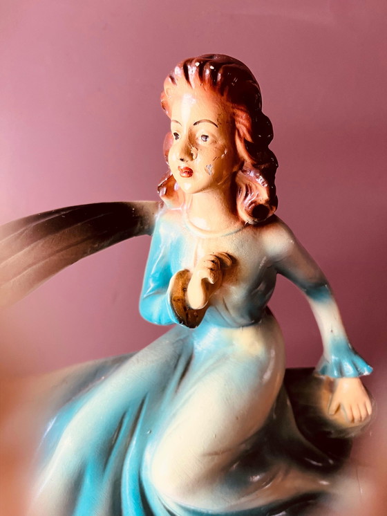 Image 1 of Art-Deco-Statue einer Frau mit Vögeln