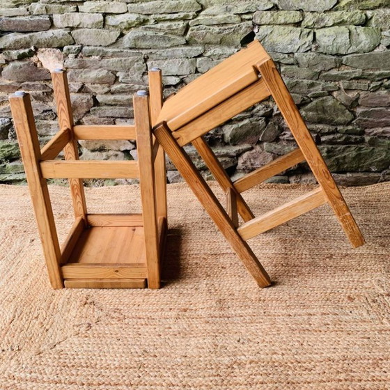 Pair of vintage Hongisto Stools by Ilmari Tapiovaara – Wood (photo 9 of 13)