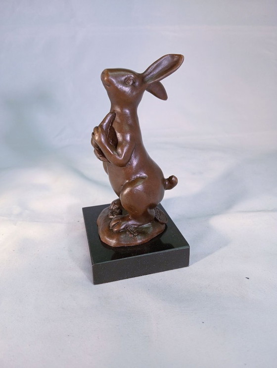 Bronze rabbit Sculpture with carrot on marble base, Brown, Vintage (photo 6 of 6)