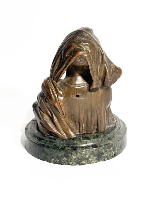 1950s Bronze Madonna Sculpture with Marble Base – beeldhouwkunst (photo 2 of 6)