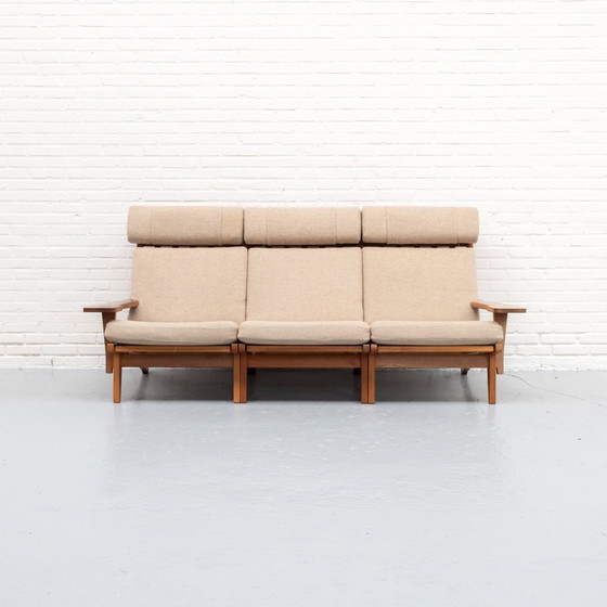 Image 1 of Divano a tre posti Hans Wegner GE-375/3
