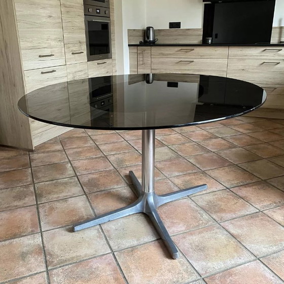 Image 1 of Roche Bobois oval table. 1970. Space age. 150x120.