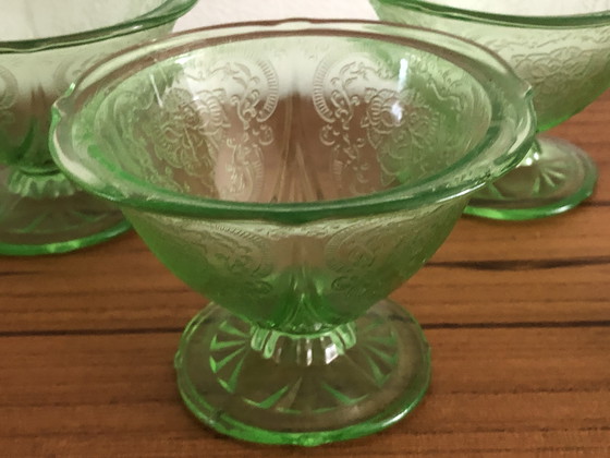 Image 1 of 4x oude vintage annagroen uranium glas ijscoupes