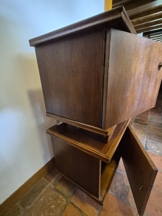 Set originale di 2 eleganti comodini in legno di metà secolo, vintage – Wood (photo 3 of 7)