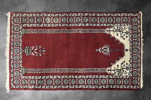 Vintage Hand-Woven Oriental Pakistani Mihrab Prayer Rug, 1960s