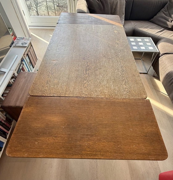 Image 1 of Klassieke uitschuifbare compacte eiken keukentafel (104x74x78) 