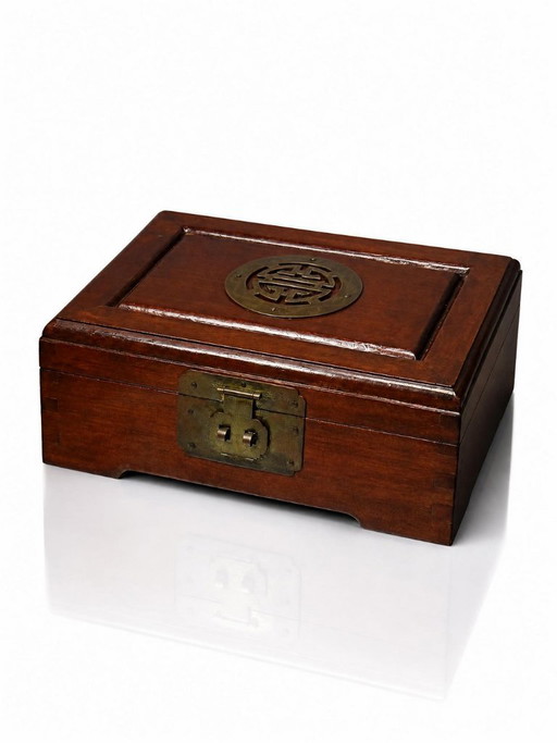 Scatola portagioie cinese vintage in legno, decorazione Shou con rame patinato, 1970-1980