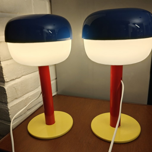 Einzigartiges Paar postmoderner IKEA-Tischlampen – Individuelle Farbkombination – Memphis-Stil
