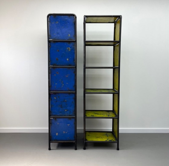 Image 1 of 2 armadietti industriali in metallo unici nel loro genere