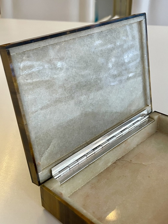 Image 1 of Schatulle aus Tigerauge mit Echtsilber Scharnier Juweliersarbeit