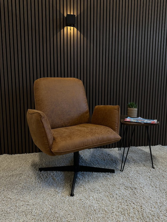 Image 1 of Poltrona Lugo in microfibra color cognac