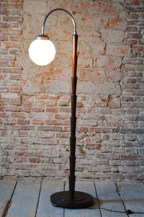 Lámpara de pie cubista restaurada, madera de haya, cromo, cristal opalino, recableada, checa, década de (photo 10 of 11)