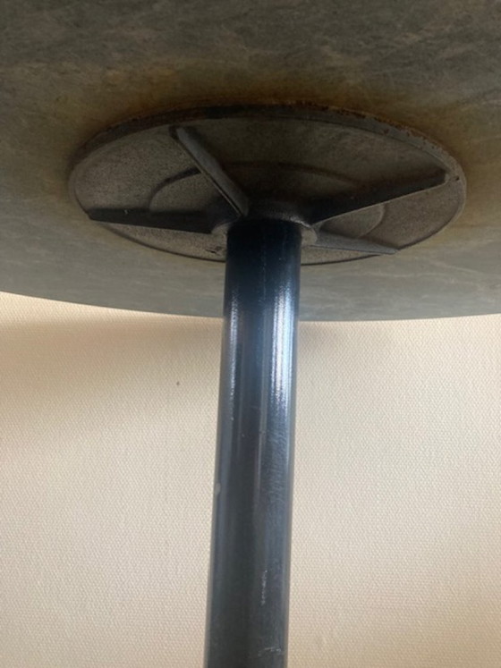 Image 1 of Beautiful black and green veined marble 1980s Italian round dining table.