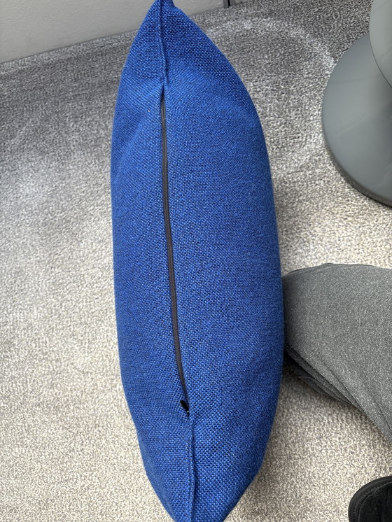 Image 1 of Cojín de lana de Claire Vos