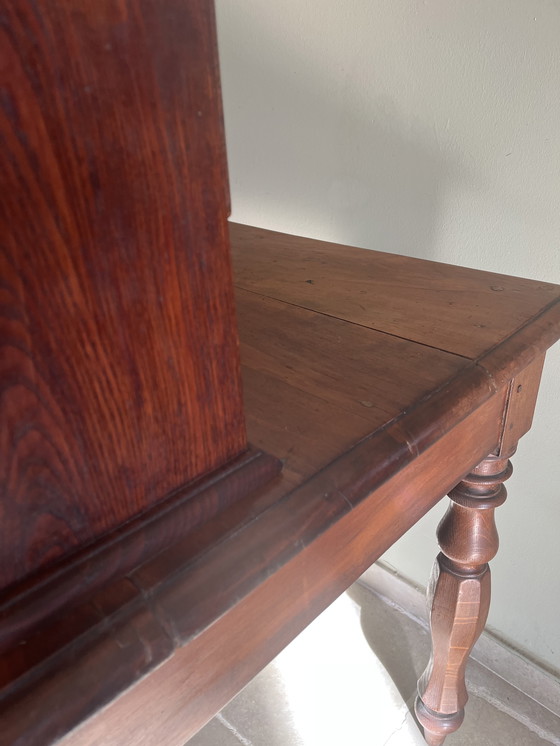 Image 1 of Scrivania a più livelli in noce