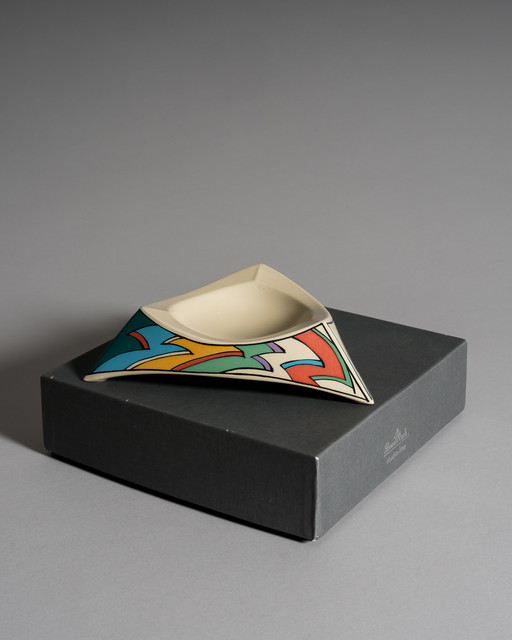 Dorothy Hafner voor Rosenthal, "Flash" driehoekige asbak, ongebruikt in originele doos, Duitsland, jaren 1980