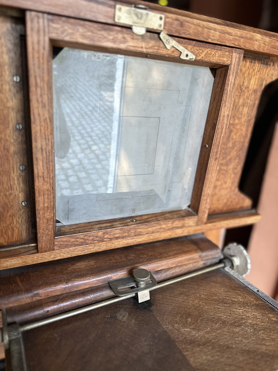 Image 1 of Vintage wooden studio camera on tripod - Narita Belgium