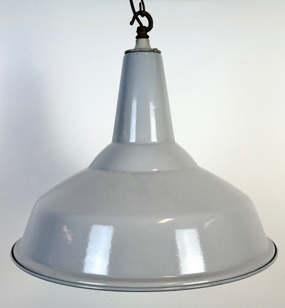 Image 1 of Grande suspension industrielle en émail gris britannique de la marque Benjamin, années 1960