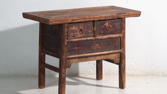 Consolle cinese antica con tre cassetti e patina scura – Cina, circa 1900 – Console (photo 3 of 40)