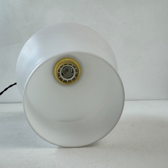 PAIRE D’ANCIENNES SUSPENSIONS EN OPALINE VINTAGE – Glass (photo 5 of 8)