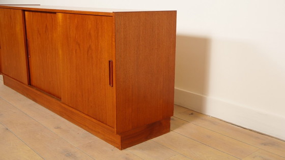 Image 1 of Credenza vintage | Ante scorrevoli | Design scandinavo |.
