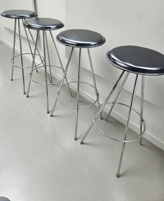 Image 1 of 4 sgabelli da bar vintage cromati neri