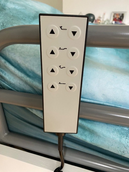 Lecce-Kinderbett, kann vollständig hochgeklappt und angepasst werden