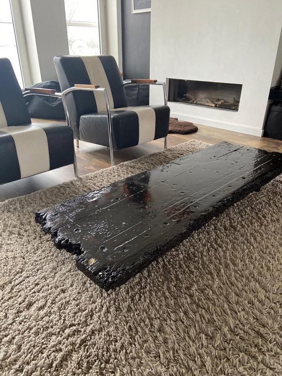 Image 1 of Table basse fabriquée à partir d'une ancienne porte d'écluse de l'Escaut occidental