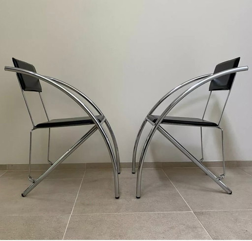 Lot de 2 chaises design vintage en chrome et cuir