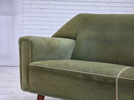 Image 1 of Jaren 70, Deens ontwerp van Kurt Østervig, 3-zitsbank, meubelvelours, teakhout.