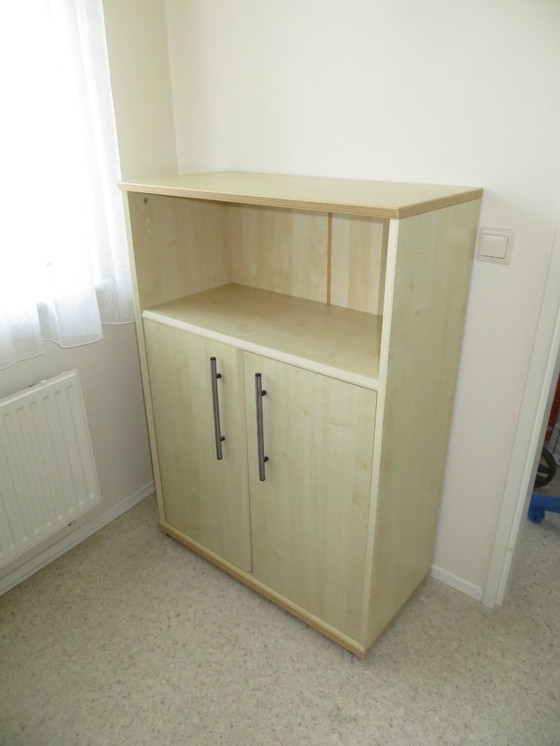 Image 1 of Scrivania con mobiletto coordinato