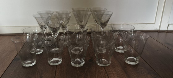 Collection complète de verrerie vintage – 18 pièces – magnifique motif gravé – Sculptures en verre, Glass (photo 7 of 7)